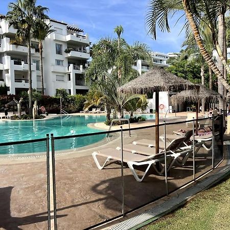 Costalita Beach Apartamento En เอสเตโปนา ภายนอก รูปภาพ