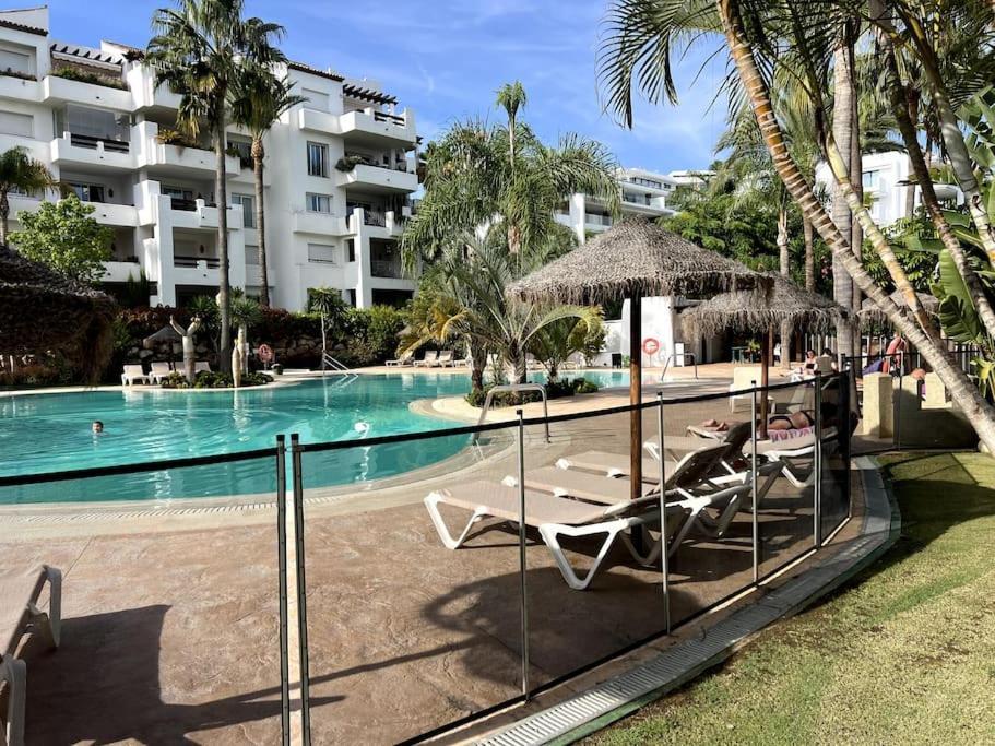Costalita Beach Apartamento En เอสเตโปนา ภายนอก รูปภาพ